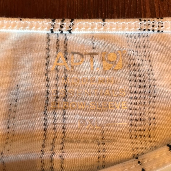 Apt 9 Modern Essentials Elbow Sleeve Top - Picture 3 of 5